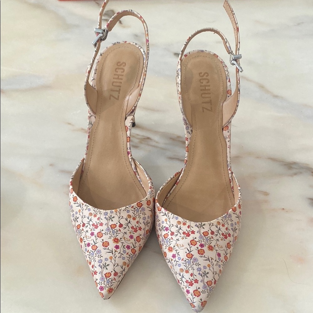 SCHUTZ Cream Heels with Adjustable Slingback